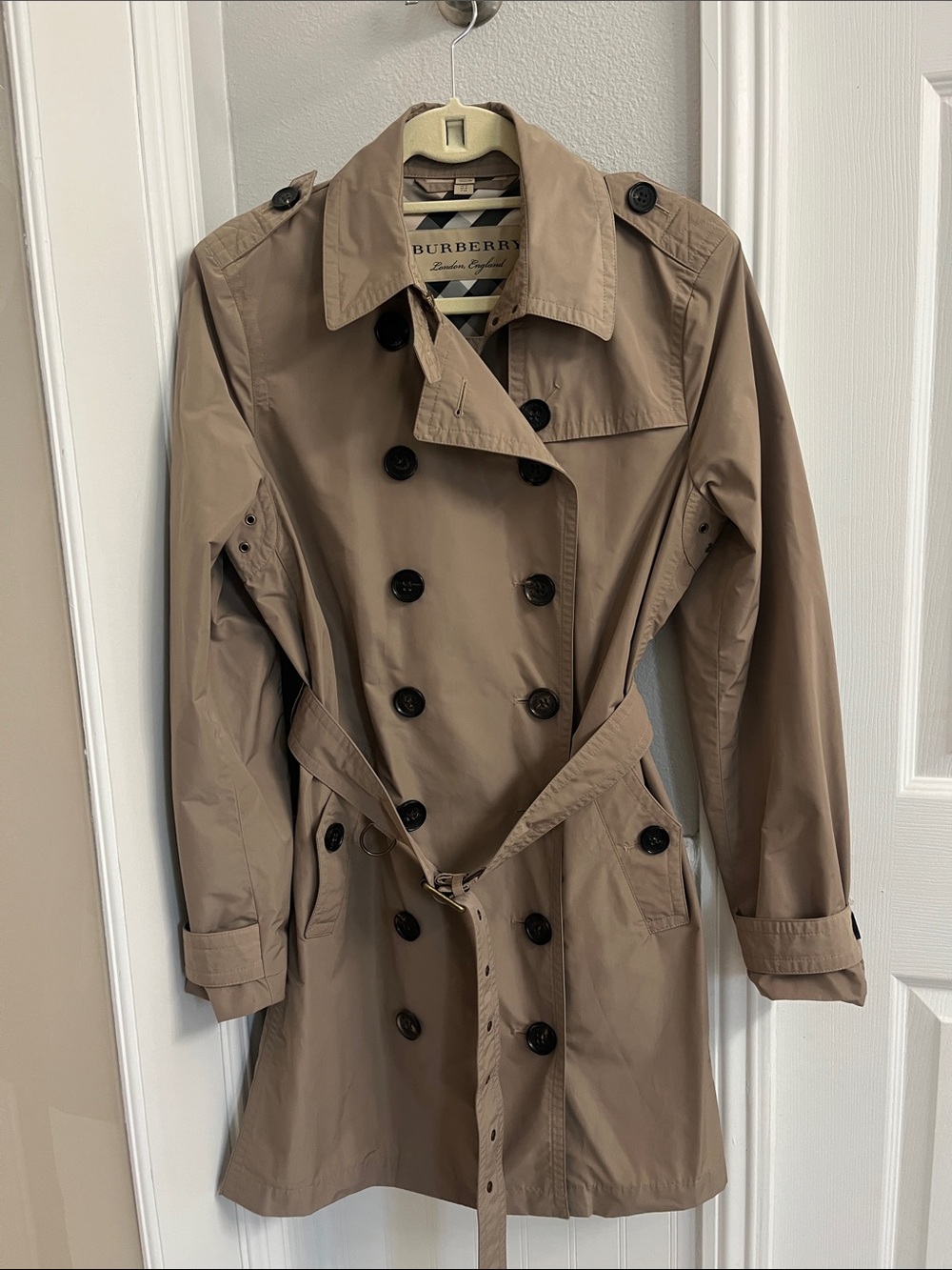 Burberry Classic Trench Coat Women’s Tan IT 44 US 10 Beige S Small